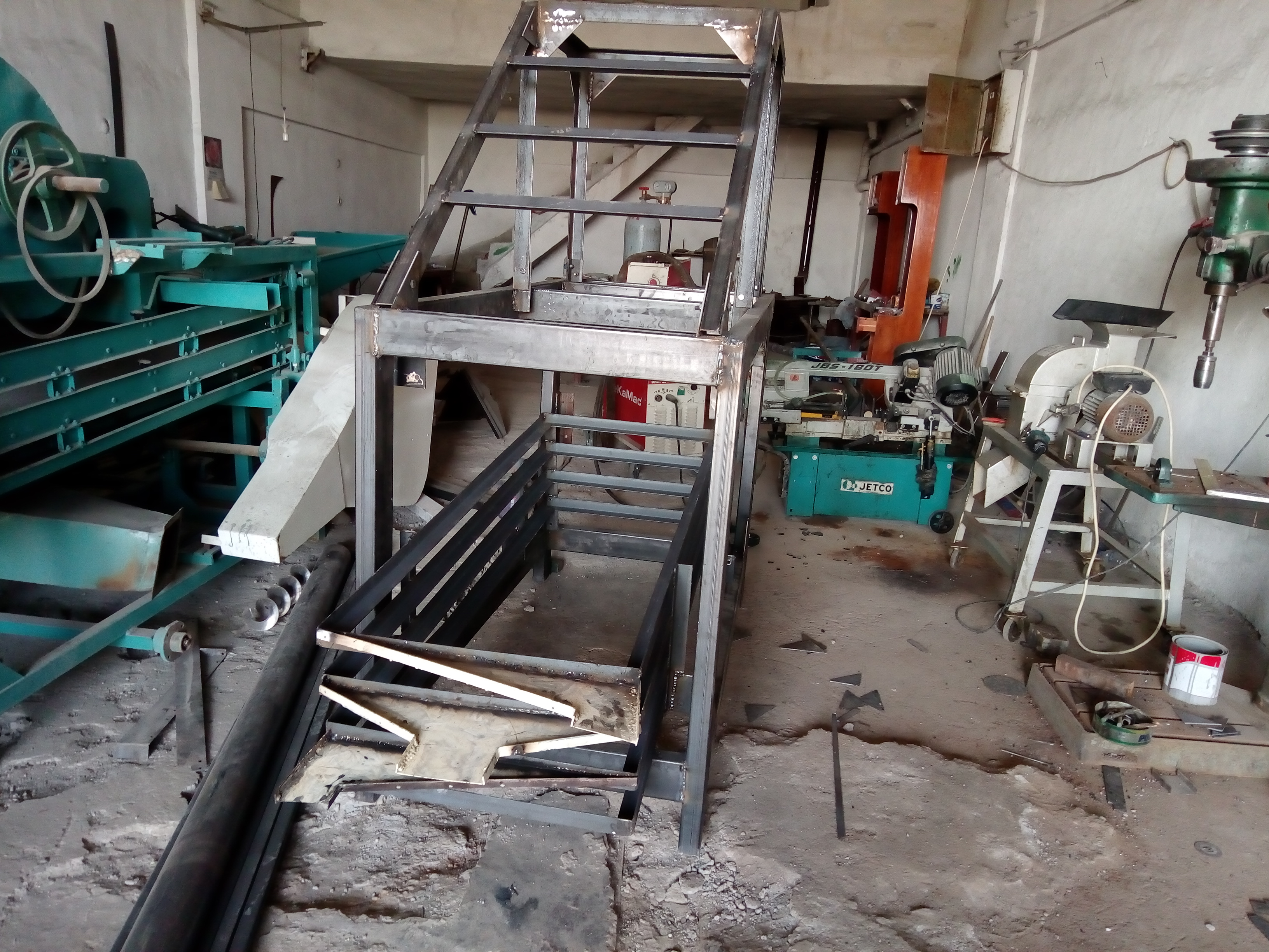 Atölye ve Teslime Hazırladığımız Makinelerimiz